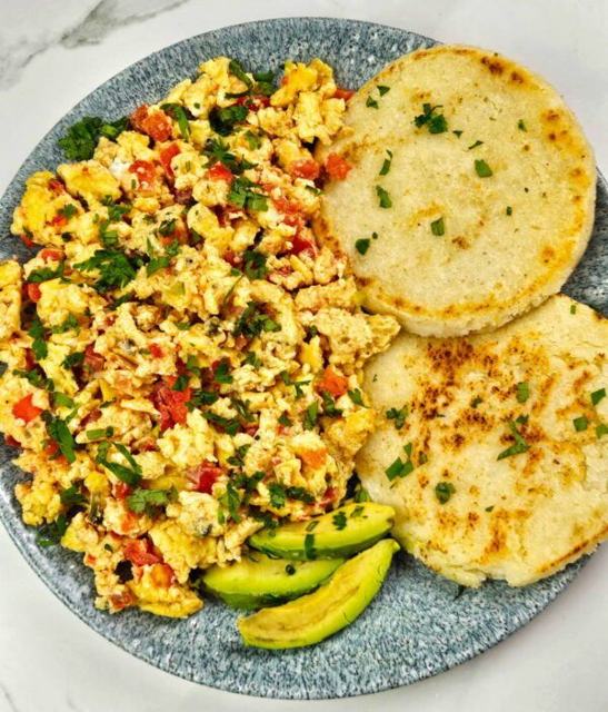 Huevos Pericos with Arepa & Cheese
