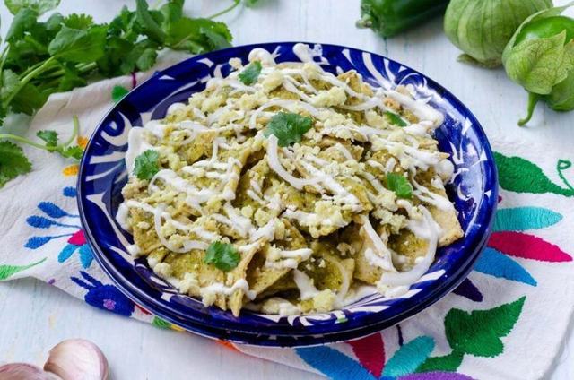 Chilaquiles con Pollo
