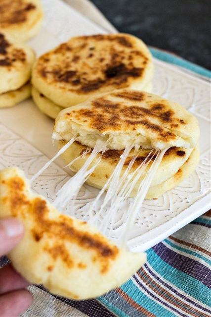 Arepa con Queso